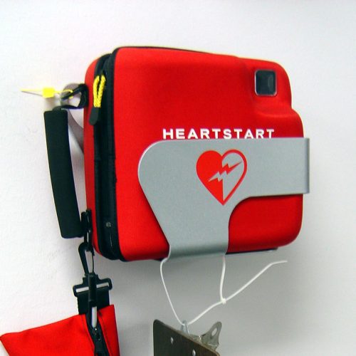 worcester-first-aid-course-defibrillator